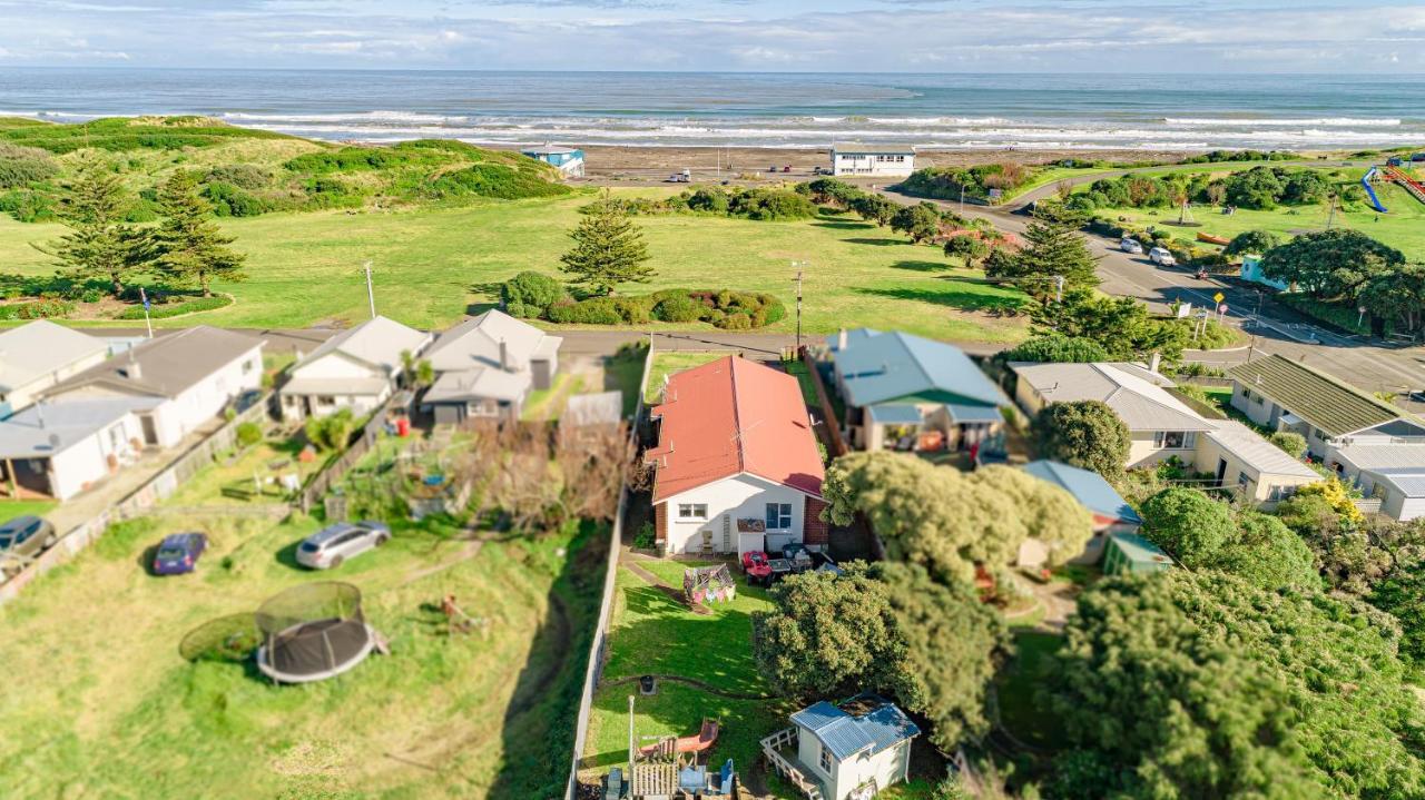 Le Riva Bed And Breakfast By The Beach 旺格努伊 外观 照片